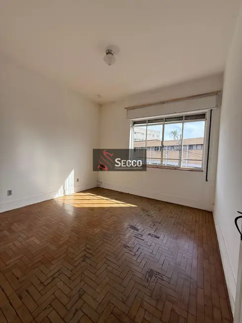 Foto 5 de Casa com 4 quartos para alugar, 1050m2 em Botucatu - SP