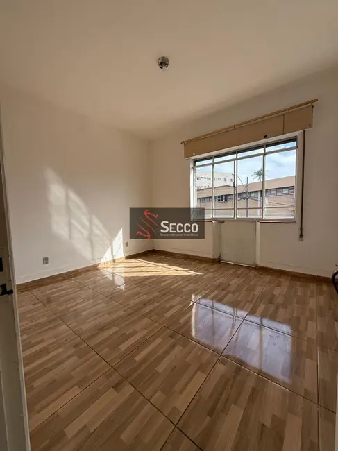 Foto 6 de Casa com 4 quartos para alugar, 1050m2 em Botucatu - SP