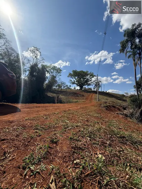 Foto 2 de Chácara à venda, 1050m2 em Botucatu - SP