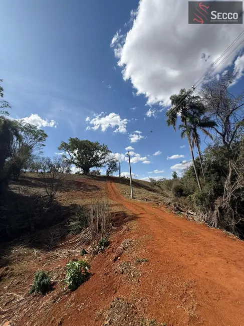 Foto 3 de Chácara à venda, 1050m2 em Botucatu - SP