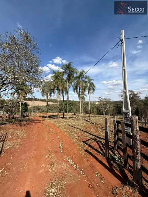 Foto 1 de Chácara à venda, 1050m2 em Botucatu - SP