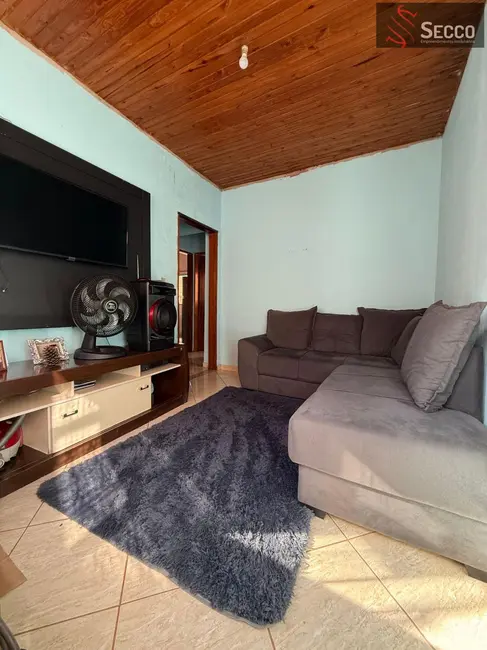 Foto 1 de Casa com 2 quartos à venda, 1050m2 em Botucatu - SP