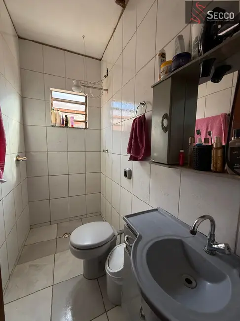 Foto 7 de Casa com 2 quartos à venda, 1050m2 em Botucatu - SP