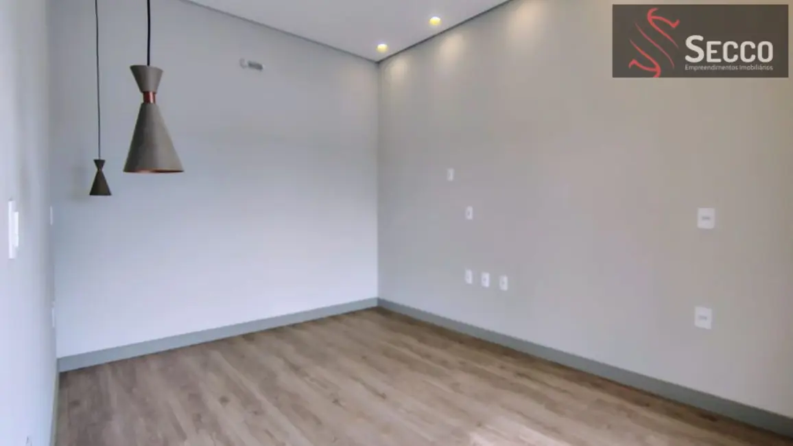 Foto 4 de Sobrado à venda, 1050m2 em Chácara Recreio Vista Alegre, Botucatu - SP