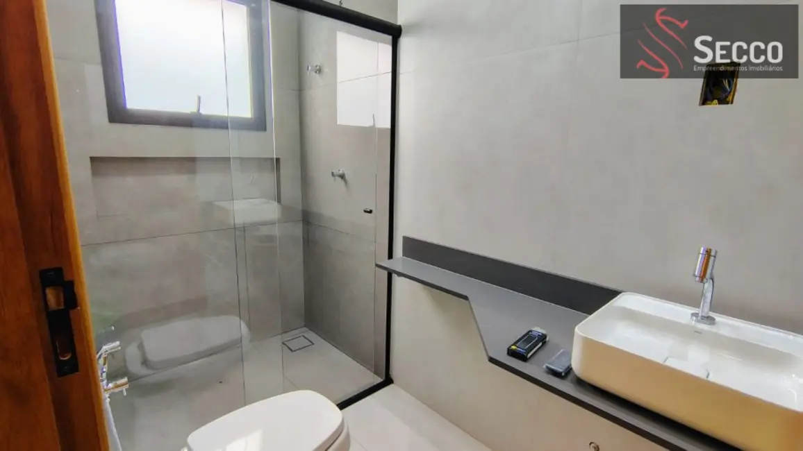 Foto 9 de Sobrado à venda, 1050m2 em Chácara Recreio Vista Alegre, Botucatu - SP