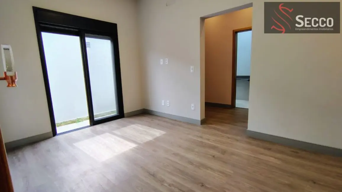 Foto 11 de Sobrado à venda, 1050m2 em Chácara Recreio Vista Alegre, Botucatu - SP