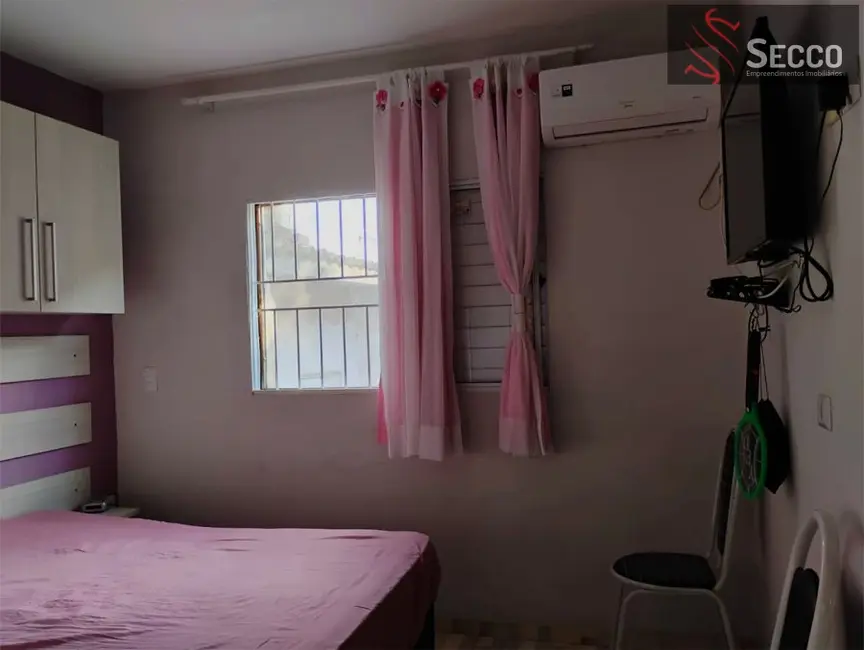 Foto 8 de Chácara com 4 quartos à venda, 1050m2 em Bofete - SP