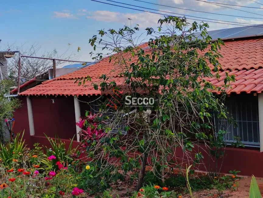 Foto 4 de Chácara com 4 quartos à venda, 1050m2 em Bofete - SP