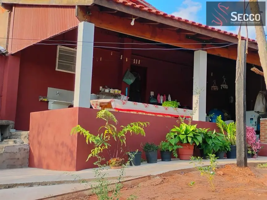 Foto 3 de Chácara com 4 quartos à venda, 1050m2 em Bofete - SP