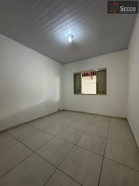 Casa com 3 quartos à venda, 1050m2 em Jardim Paraíso, Botucatu - SP - imagem 8 Foto 8 de Casa com 3 quartos à venda, 1050m2 em Jardim Paraíso, Botucatu - SP