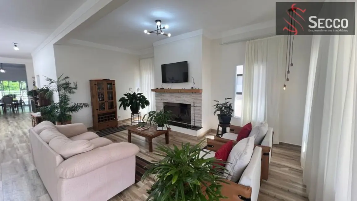 Foto 3 de Casa com 3 quartos à venda, 1050m2 em Pardinho - SP