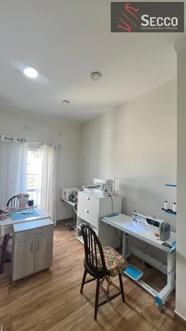 Foto 8 de Casa com 3 quartos à venda, 1050m2 em Pardinho - SP