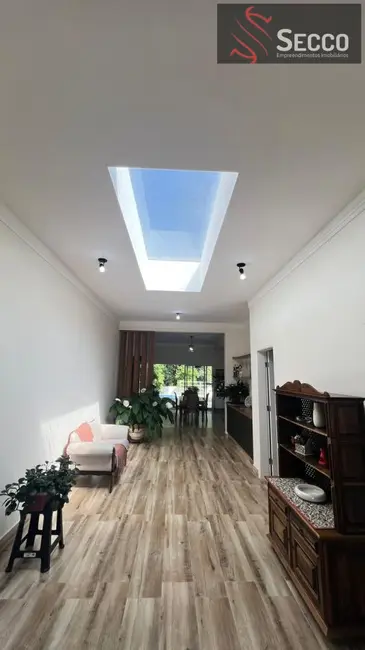 Foto 6 de Casa com 3 quartos à venda, 1050m2 em Pardinho - SP