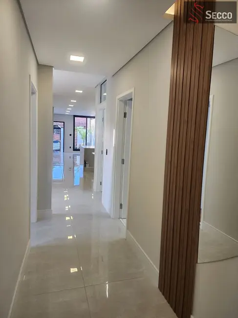 Foto 8 de Casa com 4 quartos à venda, 1050m2 em Centro, Botucatu - SP