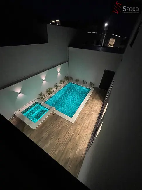 Foto 9 de Sobrado com 3 quartos à venda, 1050m2 em Botucatu - SP