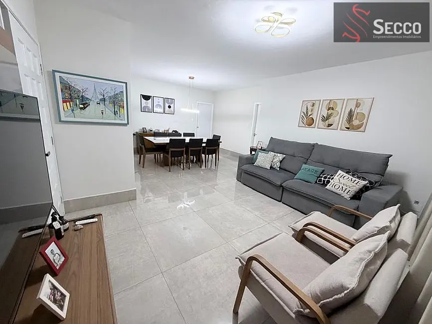 Apartamento com 3 quartos à venda, 1050m2 em Centro, Botucatu - SP - imagem 1 Foto 1 de Apartamento com 3 quartos à venda, 1050m2 em Centro, Botucatu - SP