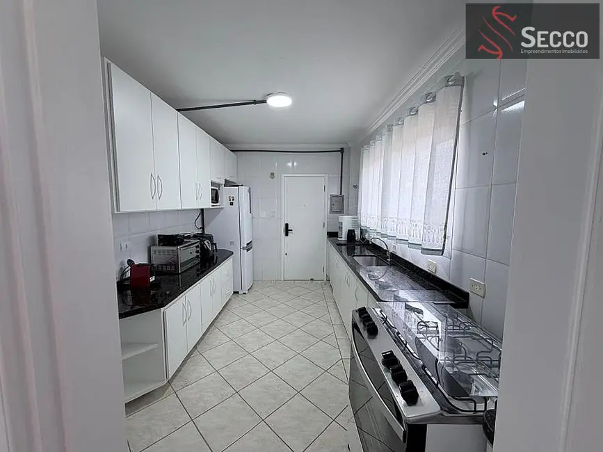 Apartamento com 3 quartos à venda, 1050m2 em Centro, Botucatu - SP - imagem 4 Foto 4 de Apartamento com 3 quartos à venda, 1050m2 em Centro, Botucatu - SP