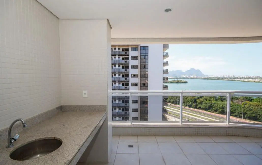 Apartamento com 2 quartos à venda, 85m2 em Rio De Janeiro - RJ - imagem 5 Foto 5 de Apartamento com 2 quartos à venda, 85m2 em Rio De Janeiro - RJ