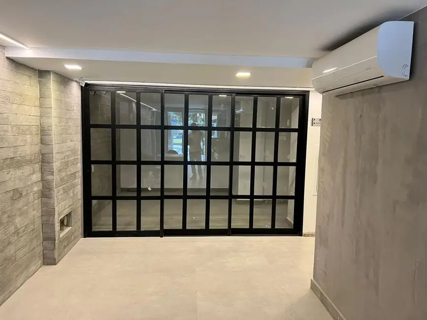 Loja com 1 quarto à venda, 45m2 em Rio De Janeiro - RJ - imagem 9 Foto 9 de Loja com 1 quarto à venda, 45m2 em Rio De Janeiro - RJ
