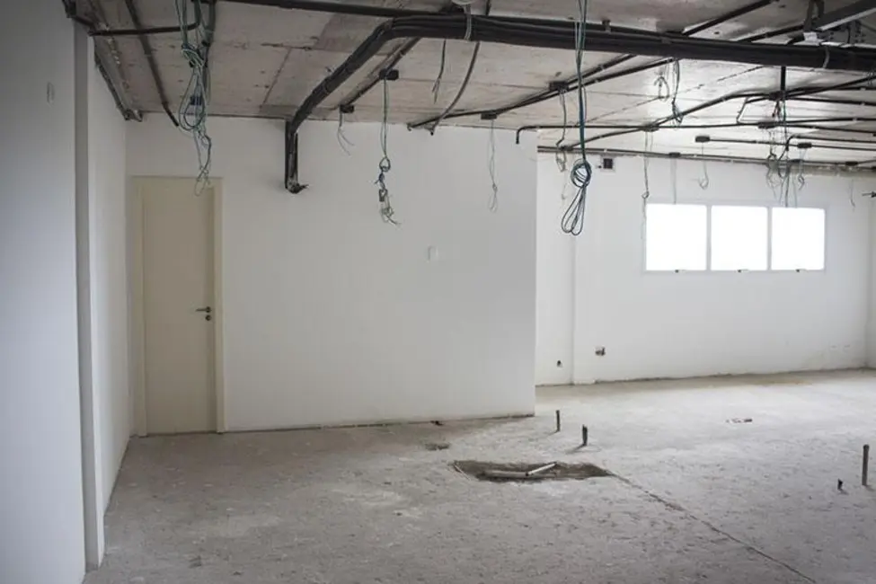 Sala Comercial à venda, 401m2 em Rio De Janeiro - RJ - imagem 3 Foto 3 de Sala Comercial à venda, 401m2 em Rio De Janeiro - RJ