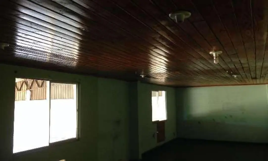 Armazém / Galpão à venda, 4500m2 em Duque De Caxias - RJ - imagem 8 Foto 8 de Armazém / Galpão à venda, 4500m2 em Duque De Caxias - RJ