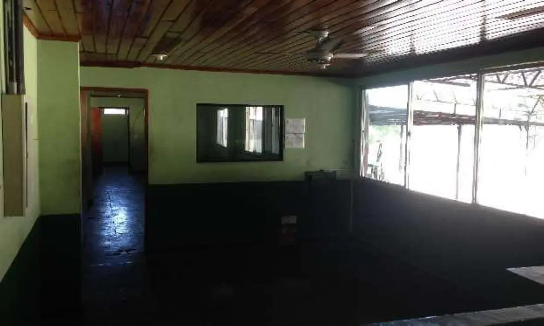 Armazém / Galpão à venda, 4500m2 em Duque De Caxias - RJ - imagem 6 Foto 6 de Armazém / Galpão à venda, 4500m2 em Duque De Caxias - RJ
