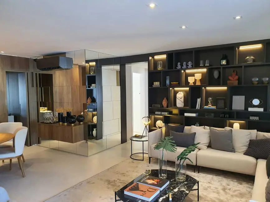 Apartamento com 4 quartos à venda, 188m2 em Rio De Janeiro - RJ - imagem 9 Foto 9 de Apartamento com 4 quartos à venda, 188m2 em Rio De Janeiro - RJ