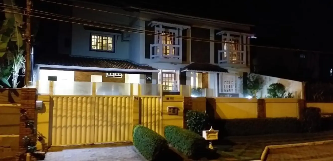 Foto 4 de Casa de Condomínio com 6 quartos à venda, 710m2 em Niteroi - RJ