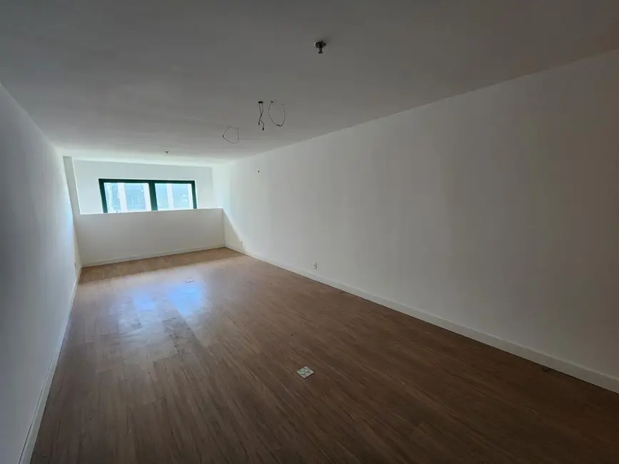Sala Comercial à venda, 36m2 em Rio De Janeiro - RJ - imagem 3 Foto 3 de Sala Comercial à venda, 36m2 em Rio De Janeiro - RJ