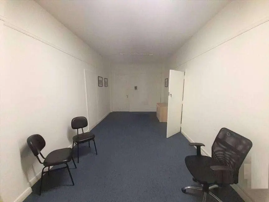 Sala Comercial à venda, 28m2 em Rio De Janeiro - RJ - imagem 4 Foto 4 de Sala Comercial à venda, 28m2 em Rio De Janeiro - RJ