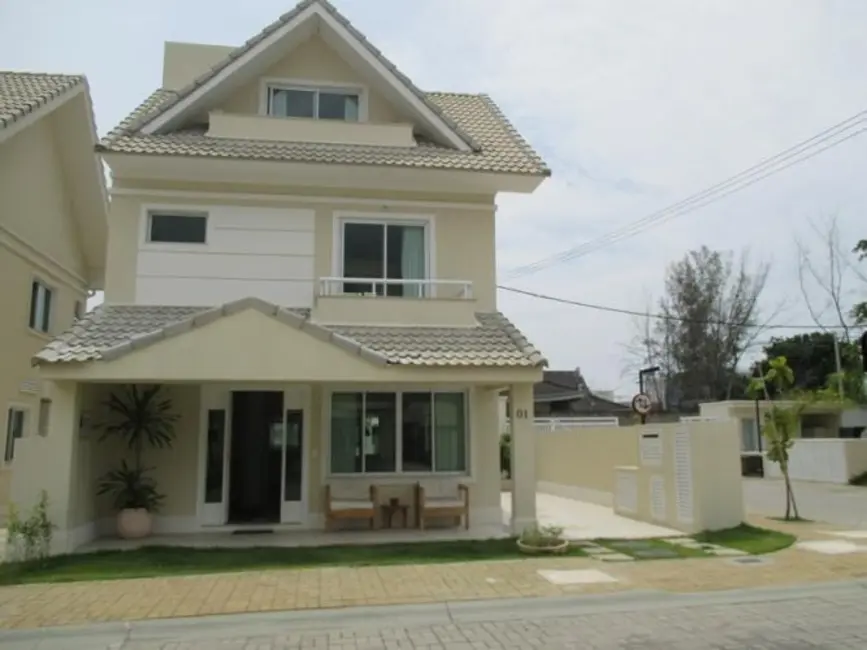 Foto 2 de Casa com 4 quartos à venda, 165m2 em Rio De Janeiro - RJ
