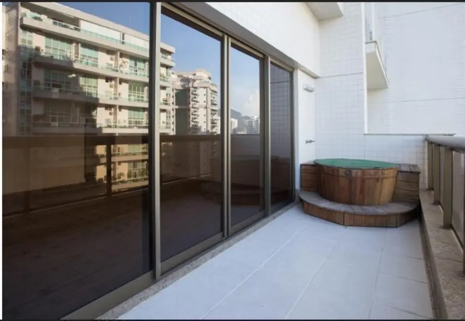 Foto 6 de Apartamento com 5 quartos à venda, 440m2 em Rio De Janeiro - RJ