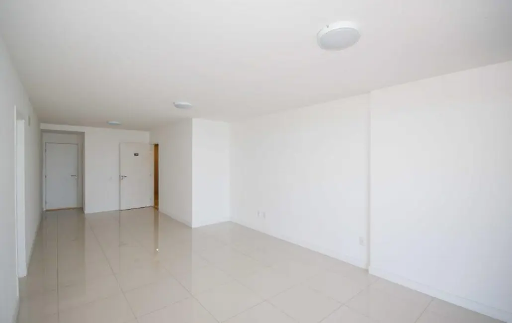 Apartamento com 3 quartos à venda, 131m2 em Rio De Janeiro - RJ - imagem 3 Foto 3 de Apartamento com 3 quartos à venda, 131m2 em Rio De Janeiro - RJ