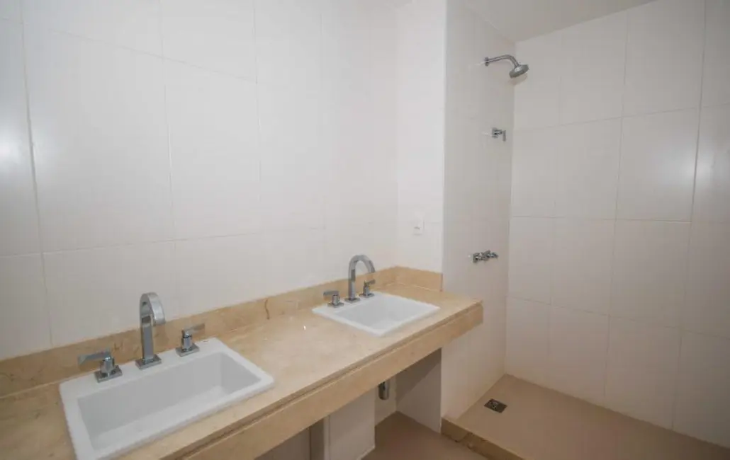 Apartamento com 3 quartos à venda, 131m2 em Rio De Janeiro - RJ - imagem 5 Foto 5 de Apartamento com 3 quartos à venda, 131m2 em Rio De Janeiro - RJ
