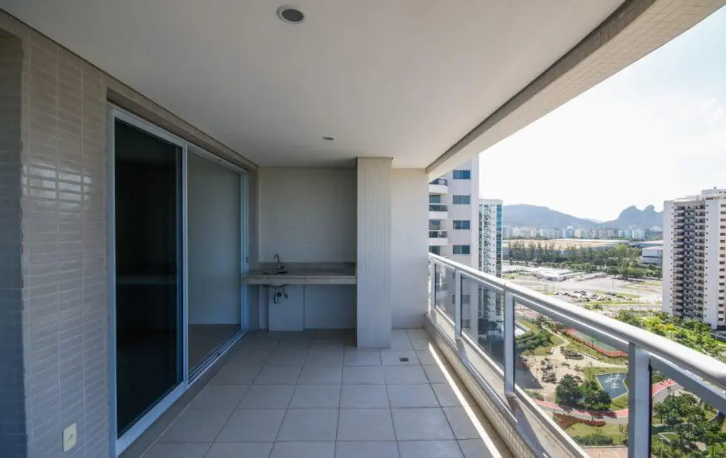 Foto 2 de Apartamento com 4 quartos à venda, 250m2 em Rio De Janeiro - RJ