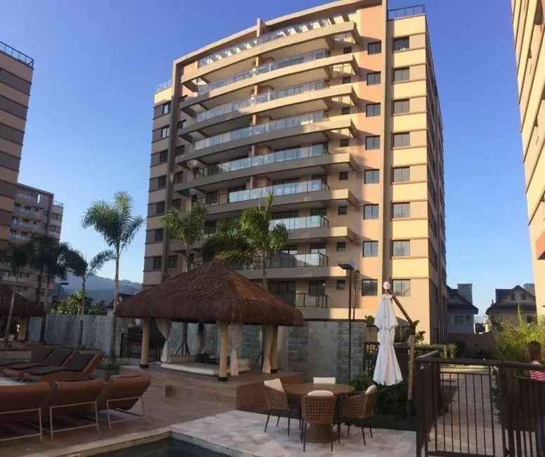 Foto 2 de Apartamento com 4 quartos à venda, 120m2 em Rio De Janeiro - RJ