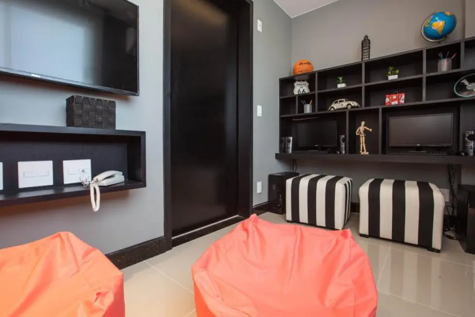 Apartamento com 2 quartos à venda, 61m2 em Rio De Janeiro - RJ - imagem 3 Foto 3 de Apartamento com 2 quartos à venda, 61m2 em Rio De Janeiro - RJ
