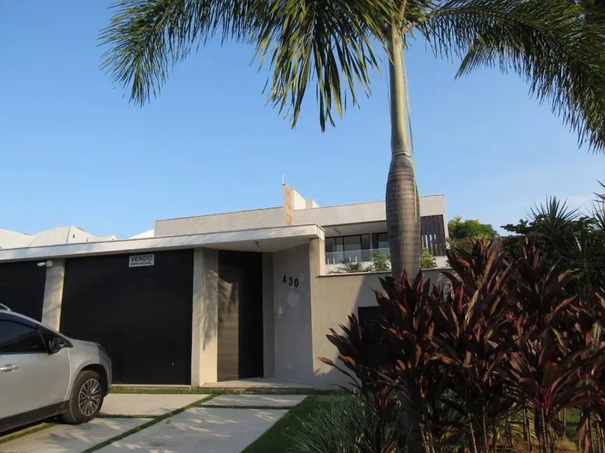 Foto 1 de Casa de Condomínio com 4 quartos à venda, 350m2 em Rio De Janeiro - RJ