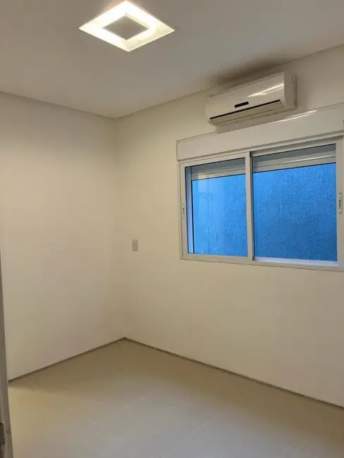 Casa de Condomínio com 4 quartos à venda, 290m2 em Rio De Janeiro - RJ - imagem 6 Foto 6 de Casa de Condomínio com 4 quartos à venda, 290m2 em Rio De Janeiro - RJ