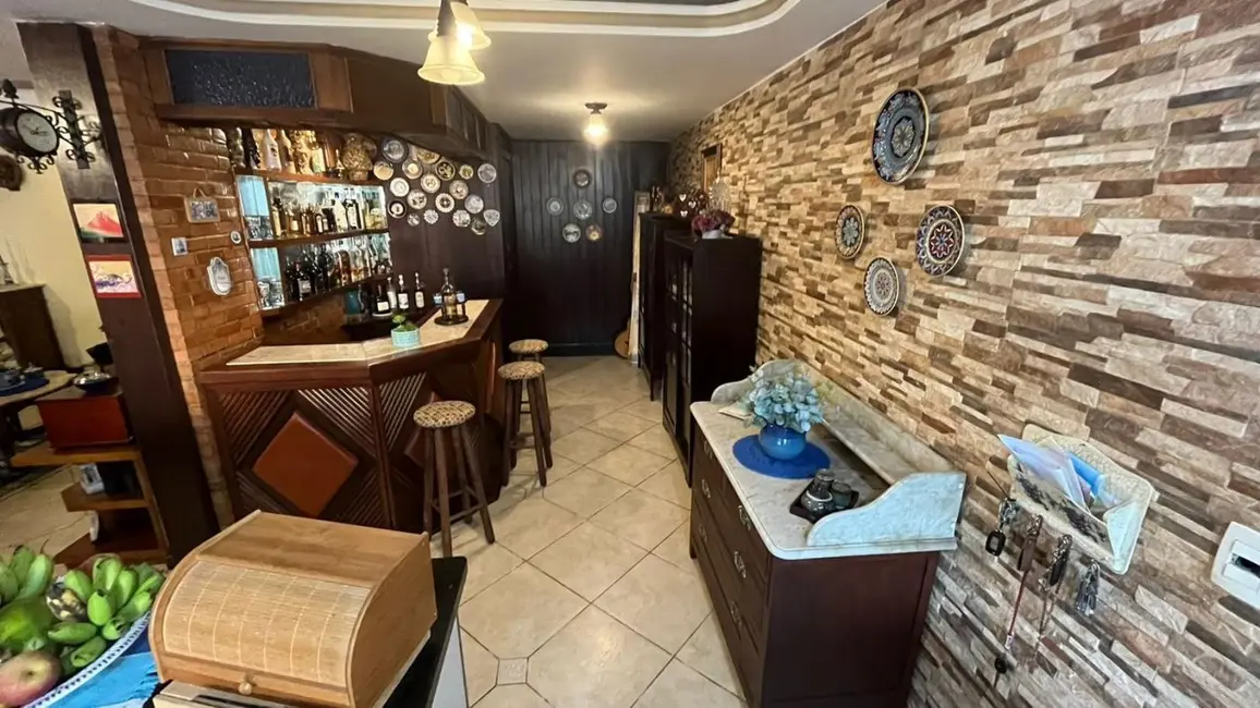 Casa de Condomínio com 5 quartos à venda, 282m2 em Rio De Janeiro - RJ - imagem 8 Foto 8 de Casa de Condomínio com 5 quartos à venda, 282m2 em Rio De Janeiro - RJ