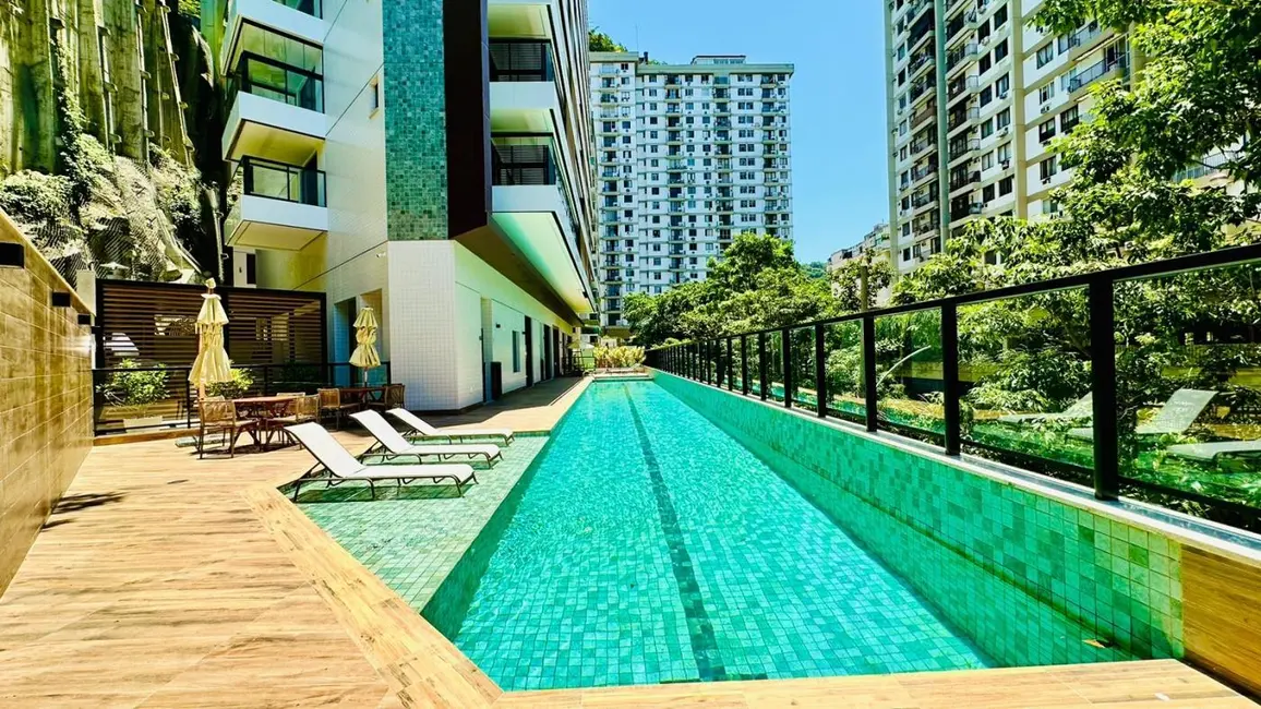 Foto 2 de Apartamento com 4 quartos à venda, 130m2 em Rio De Janeiro - RJ