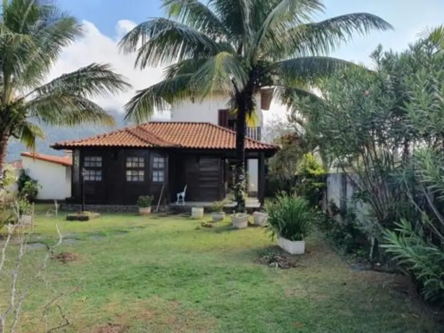 Foto 1 de Casa de Condomínio com 4 quartos à venda, 250m2 em Marica - RJ