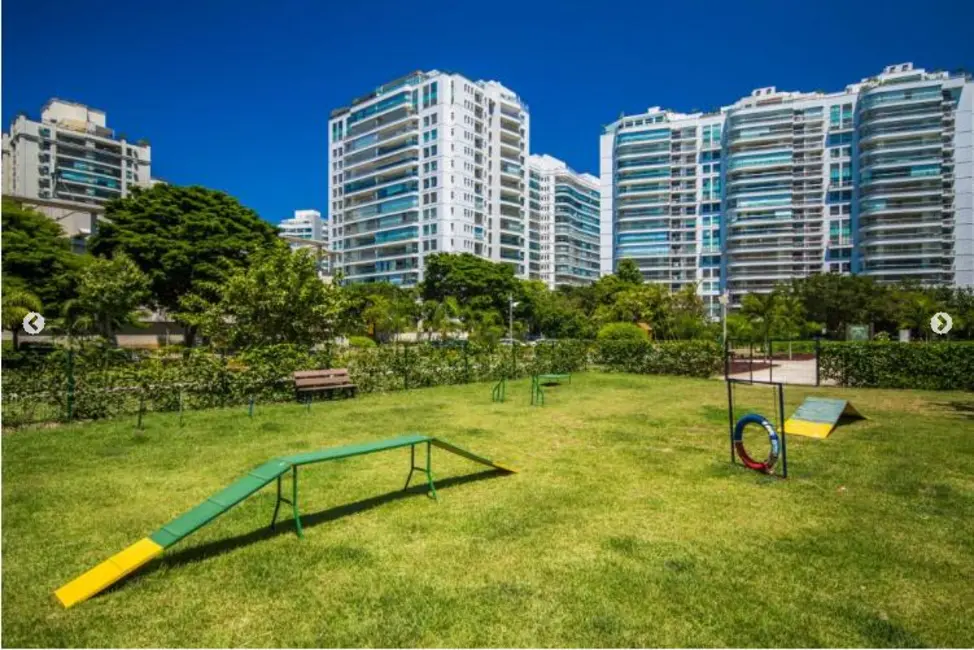Apartamento com 4 quartos à venda, 197m2 em Rio De Janeiro - RJ - imagem 2 Foto 2 de Apartamento com 4 quartos à venda, 197m2 em Rio De Janeiro - RJ