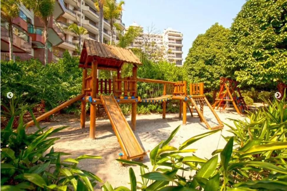 Apartamento com 4 quartos à venda, 197m2 em Rio De Janeiro - RJ - imagem 5 Foto 5 de Apartamento com 4 quartos à venda, 197m2 em Rio De Janeiro - RJ