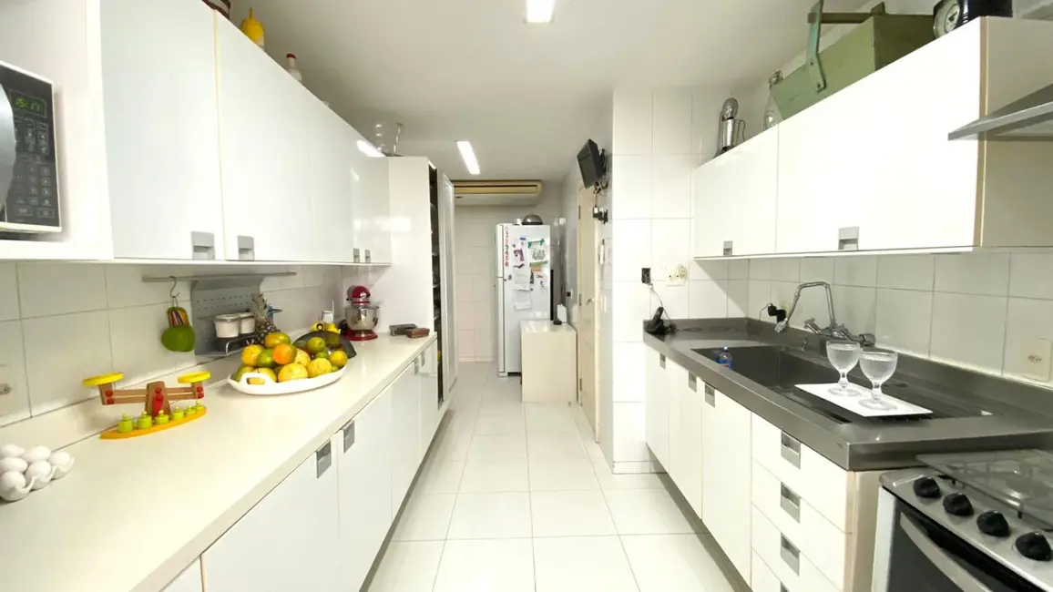 Foto 9 de Apartamento com 4 quartos à venda, 300m2 em Rio De Janeiro - RJ