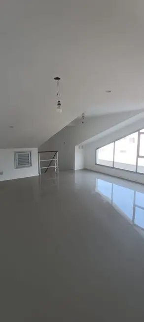 Casa de Condomínio com 4 quartos à venda, 306m2 em Rio De Janeiro - RJ - imagem 4 Foto 4 de Casa de Condomínio com 4 quartos à venda, 306m2 em Rio De Janeiro - RJ