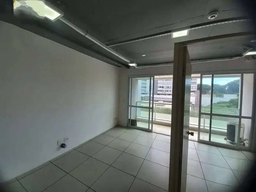 Sala Comercial para alugar, 35m2 em Jardim Messina, Jundiai - SP - imagem 4 Foto 4 de Sala Comercial para alugar, 35m2 em Jardim Messina, Jundiai - SP