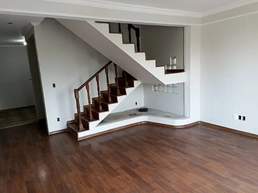 Casa com 3 quartos à venda, 245m2 em Cidade Jardim, Jundiai - SP - imagem 4 Foto 4 de Casa com 3 quartos à venda, 245m2 em Cidade Jardim, Jundiai - SP