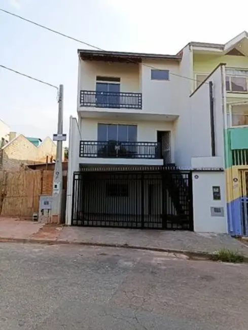 Casa com 3 quartos à venda, 245m2 em Cidade Jardim, Jundiai - SP - imagem 2 Foto 2 de Casa com 3 quartos à venda, 245m2 em Cidade Jardim, Jundiai - SP
