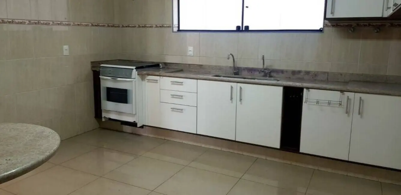 Foto 9 de Casa com 2 quartos para alugar, 390m2 em Jardim Dona Donata, Jundiai - SP